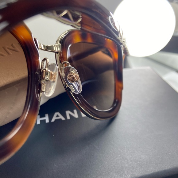 Chanel Sunglasses - Picture 4 of 5